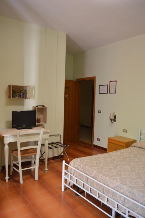 Hotel Il Poggetto Castellina Marittima Εξωτερικό φωτογραφία