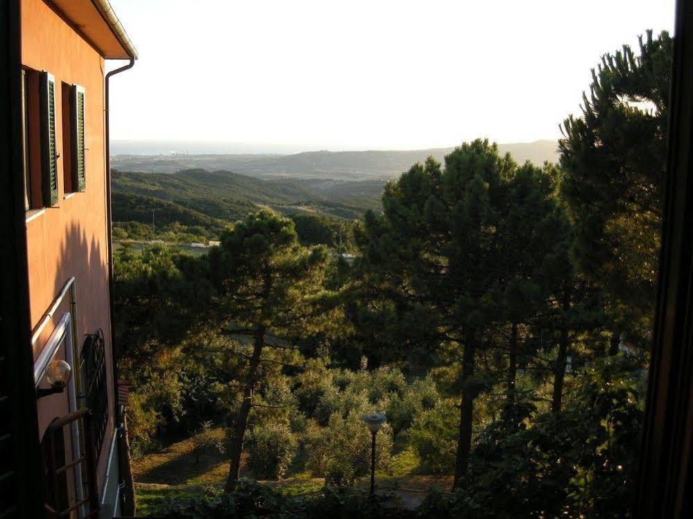 Hotel Il Poggetto Castellina Marittima Εξωτερικό φωτογραφία