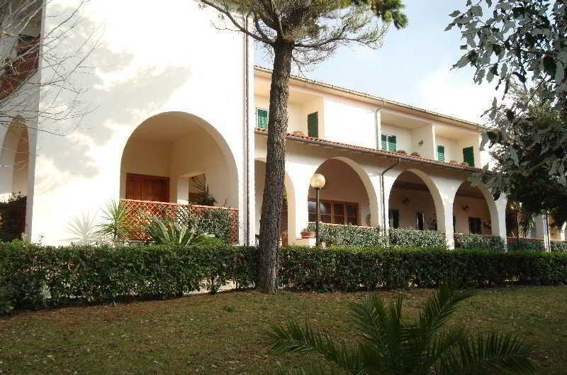 Hotel Il Poggetto Castellina Marittima Εξωτερικό φωτογραφία